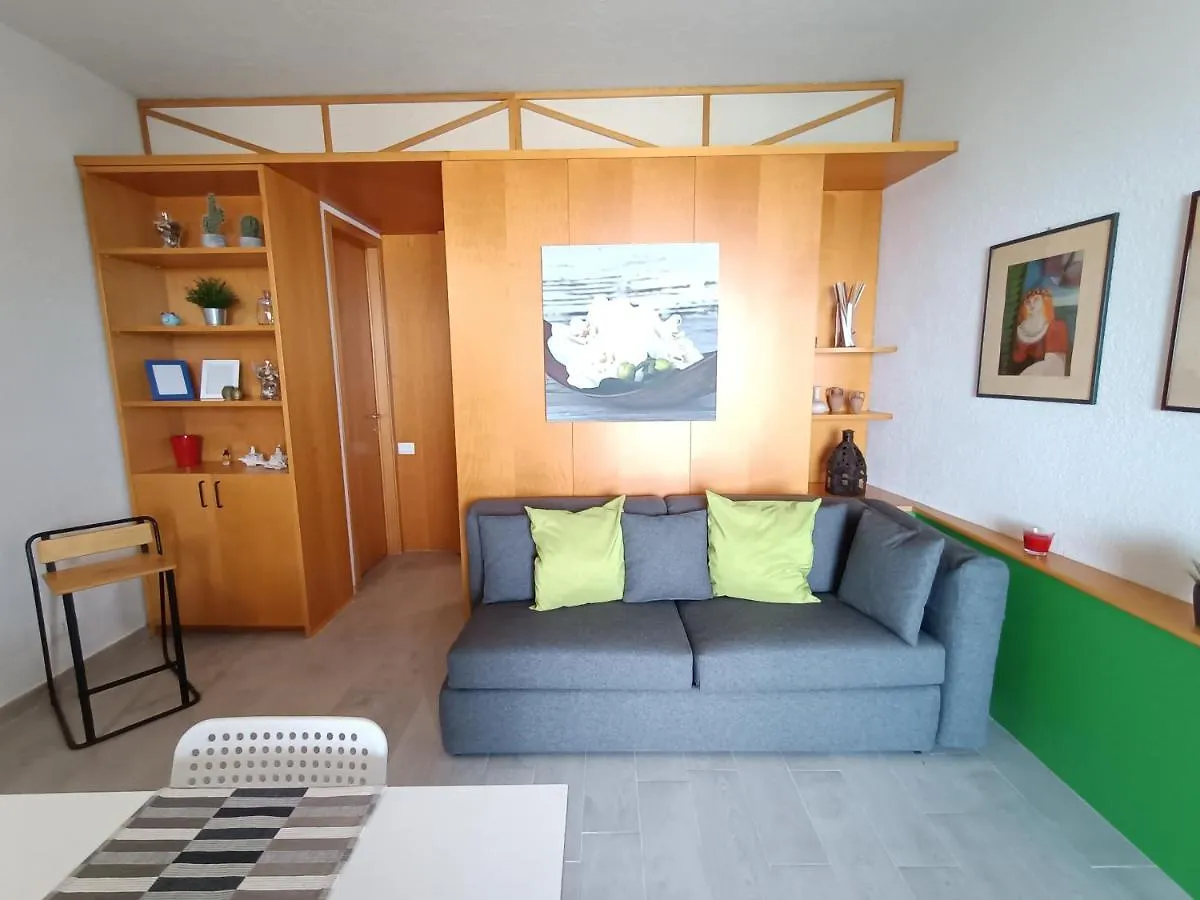 Venusilia Apartment - Free Parking Aci Castello 0*,  Italia